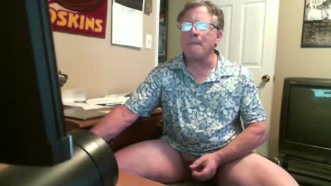 Snapshot of skn1960e chatting on July 2, 2:01 pm skn1960e online show from July 2, 2:01 pm