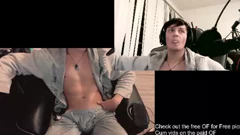 Snapshot of skrogdog chatting on June 14, 1:58 am skrogdog online show from June 14, 1:58 am