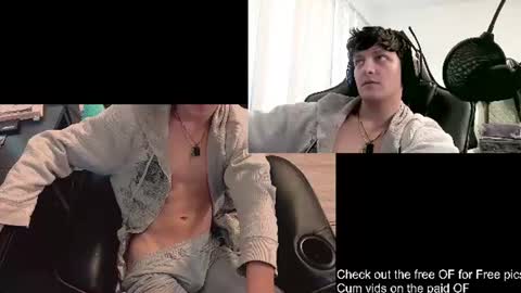 Snapshot of skrogdog chatting on June 26, 6:45 pm skrogdog online show from June 26, 6:45 pm