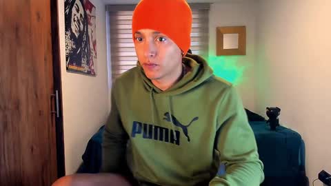 Snapshot of skull_prospect chatting on January 29, 12:24 pm Liam Vokov online show from January 29, 12:24 pm