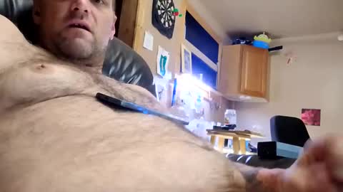 Snapshot of skunk8p chatting on December 9, 9:49 am skunk8p online show from December 9, 9:49 am