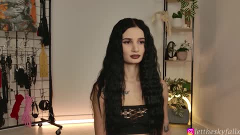 Snapshot of sky011fall chatting on March 18, 1:53 am Eliza online show from March 18, 1:53 am