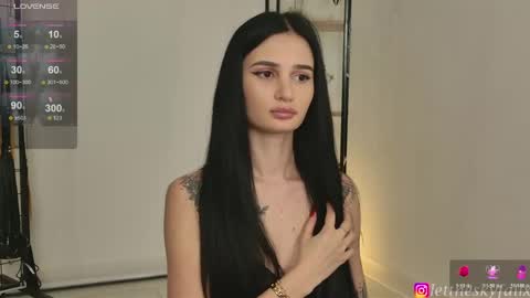 Snapshot of sky011fall chatting on May 17, 1:14 am Eliza online show from May 17, 1:14 am