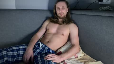 sky_guy25 online show from November 20, 9:25 pm