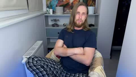 sky_guy25 online show from April 18, 7:58 pm