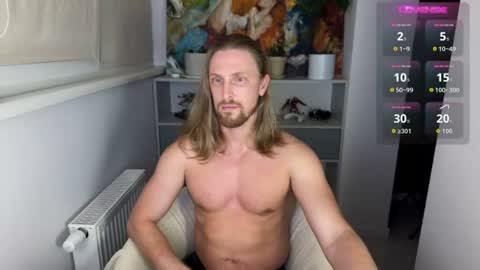 sky_guy25 online show from June 23, 7:34 pm