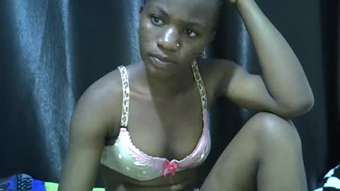 sky_shanie online show from April 12, 10:09 am