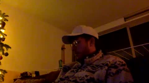 skyisthelimit1995 online show from December 18, 4:57 pm