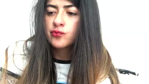 Skyler online show from February 7, 4:33 pm