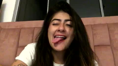 Snapshot of skyler1195 chatting on May 16, 6:32 am Skyler online show from May 16, 6:32 am