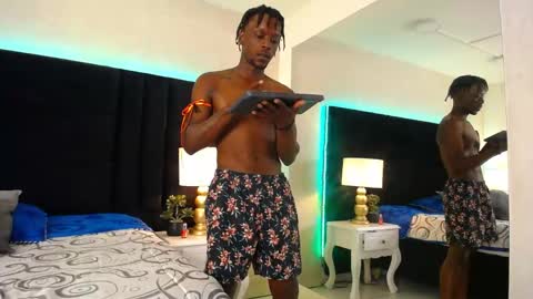 Snapshot of skylerbigxxx chatting on April 14, 4:18 am SKYLERBIGXXX online show from April 14, 4:18 am