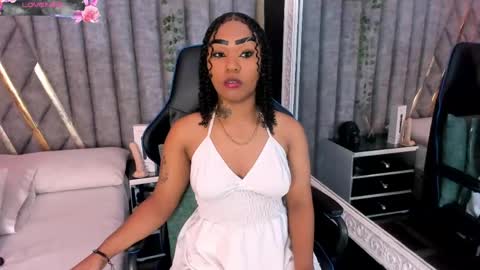 Snapshot of skylerbloom chatting on May 27, 8:50 pm skylerbloom online show from May 27, 8:50 pm