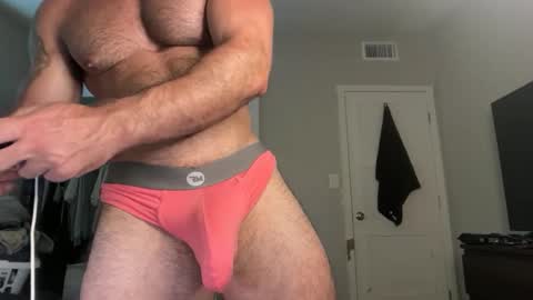Snapshot of skylerflexes chatting on June 12, 1:26 am Skyler Flexes online show from June 12, 1:26 am