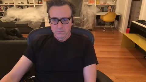 Skyline3371 online show from December 4, 8:01 am