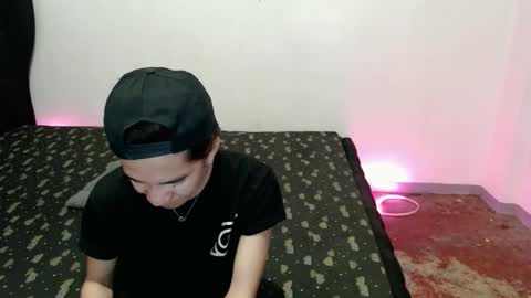 skyler online show from April 13, 11:16 am