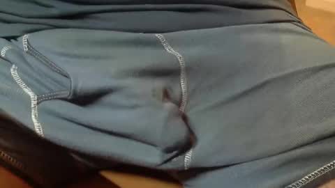 Snapshot of skypylot chatting on December 12, 3:27 pm ResqPylot2 online show from December 12, 3:27 pm