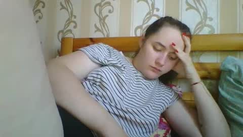 skyressie333 online show from February 2, 6:12 am