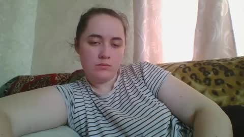skyressie333 online show from April 30, 8:20 am