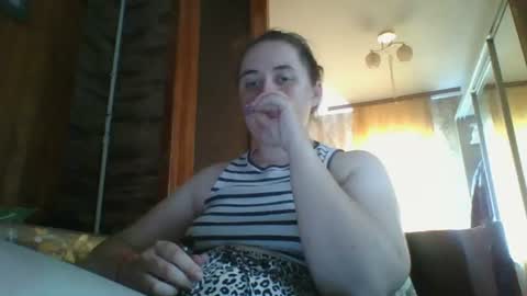 skyressie333 online show from June 28, 5:19 pm