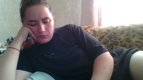 skyressie333 online show from July 24, 7:06 am