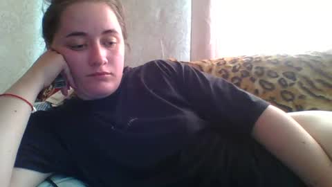 skyressie333 online show from July 25, 7:17 am