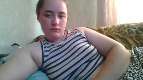 skyressie333 online show from July 31, 6:57 am