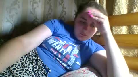 skyressie333 online show from July 31, 7:24 pm