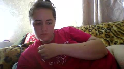 skyressie333 online show from August 3, 2:21 am