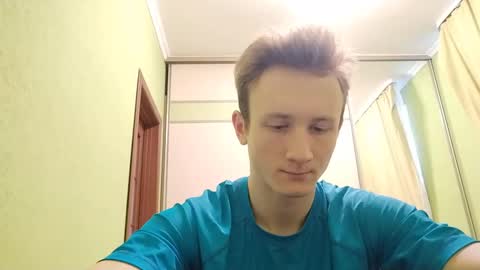 Snapshot of skyvolt9 chatting on November 20, 9:09 am skyvolt9 online show from November 20, 9:09 am