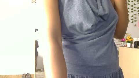 Snapshot of skyy_brown chatting on July 14, 12:46 am Bella online show from July 14, 12:46 am