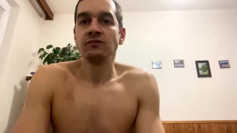 Snapshot of slabyhrac chatting on February 19, 9:44 pm slabyhrac online show from February 19, 9:44 pm