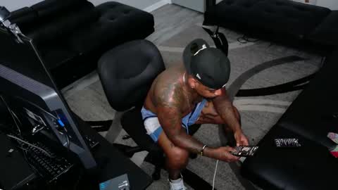 nasty twitter KASHCARTERATL online show from April 13, 5:51 pm