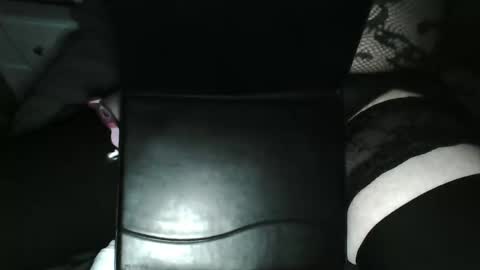 Snapshot of slaveass69 chatting on February 5, 11:02 am men use me live  online show from February 5, 11:02 am