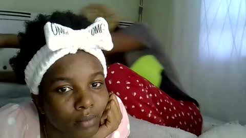 Snapshot of sleciahsha chatting on April 27, 12:03 pm sly online show from April 27, 12:03 pm