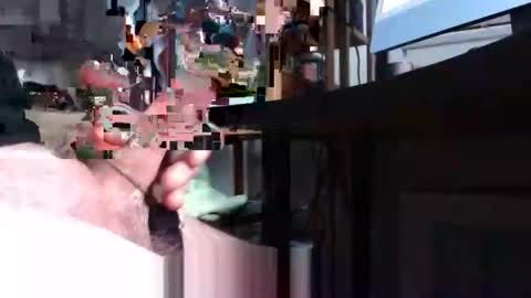 Snapshot of sliderguy699 chatting on December 7, 1:47 am sliderguy699 online show from December 7, 1:47 am