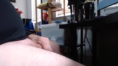 Snapshot of sliderguy699 chatting on February 9, 9:17 pm sliderguy699 online show from February 9, 9:17 pm