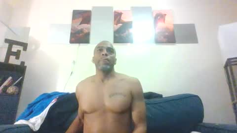 Slim8975 online show from March 17, 11:08 pm