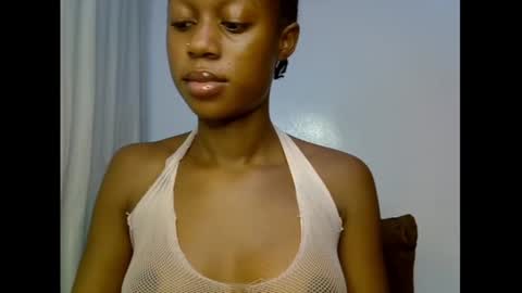 Snapshot of slim_candy12 chatting on July 1, 7:21 am Lily online show from July 1, 7:21 am