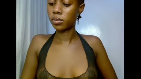 Snapshot of slim_candy12 chatting on July 1, 7:24 pm Lily online show from July 1, 7:24 pm