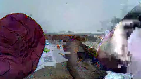 Snapshot of slim_kiteey chatting on June 8, 9:04 pm slim_kiteey online show from June 8, 9:04 pm
