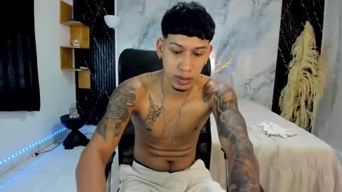 slim_master12 online show from April 12, 2:22 pm