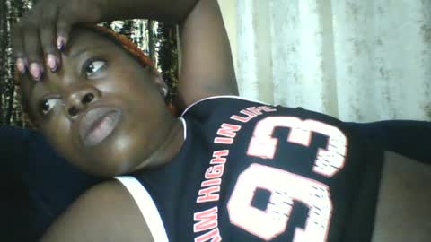 Snapshot of slim_petite_ebony chatting on June 14, 10:34 pm slim_petite_ebony online show from June 14, 10:34 pm