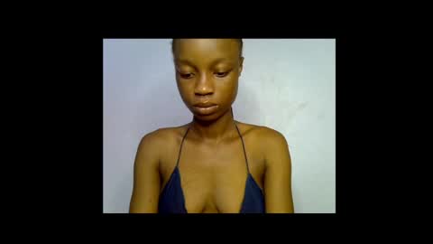 Snapshot of slim_petitqueen chatting on April 13, 7:03 am Alice online show from April 13, 7:03 am