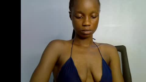 Snapshot of slim_petitqueen chatting on April 16, 9:39 pm Alice online show from April 16, 9:39 pm
