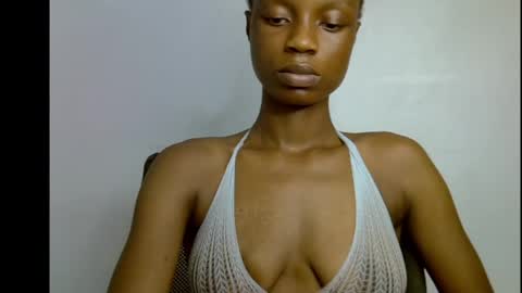 Snapshot of slim_petitqueen chatting on April 27, 9:46 pm Alice online show from April 27, 9:46 pm