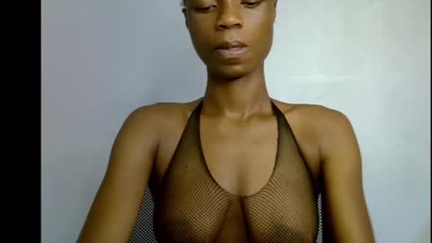 Snapshot of slim_petitqueen chatting on April 28, 7:35 am Alice online show from April 28, 7:35 am