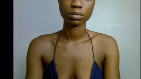 Snapshot of slim_petitqueen chatting on April 29, 5:41 pm Alice online show from April 29, 5:41 pm