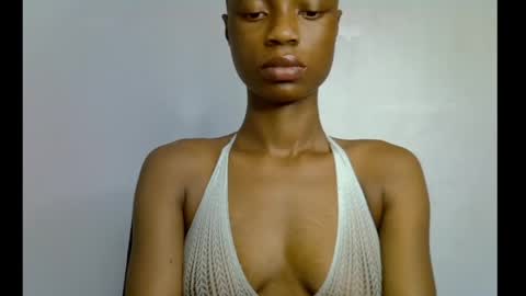 Snapshot of slim_petitqueen chatting on May 4, 7:48 am Alice online show from May 4, 7:48 am