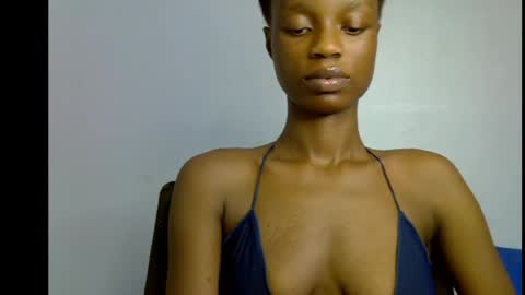 Snapshot of slim_petitqueen chatting on May 16, 8:22 am Alice online show from May 16, 8:22 am