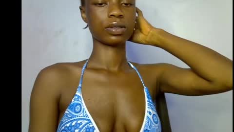 Snapshot of slim_petitqueen chatting on May 23, 7:24 am Alice online show from May 23, 7:24 am
